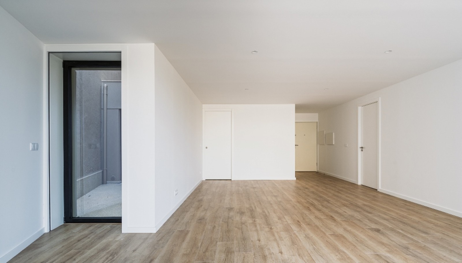 Apartamento T3 novo com jardim para arrendar em Cedofeita no Porto_336767