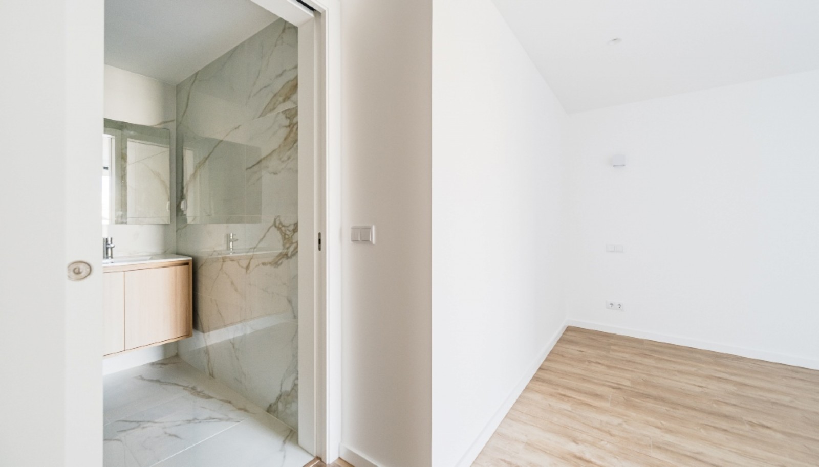 Apartamento T3 novo com jardim para arrendar em Cedofeita no Porto_336775