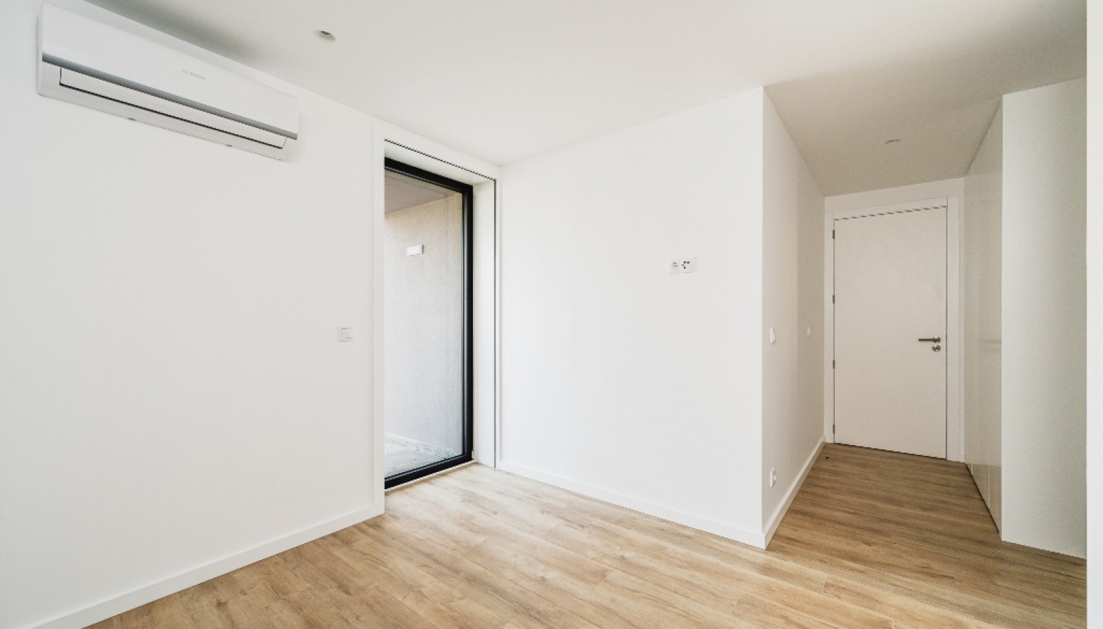 Apartamento T3 novo com jardim para arrendar em Cedofeita no Porto_336779