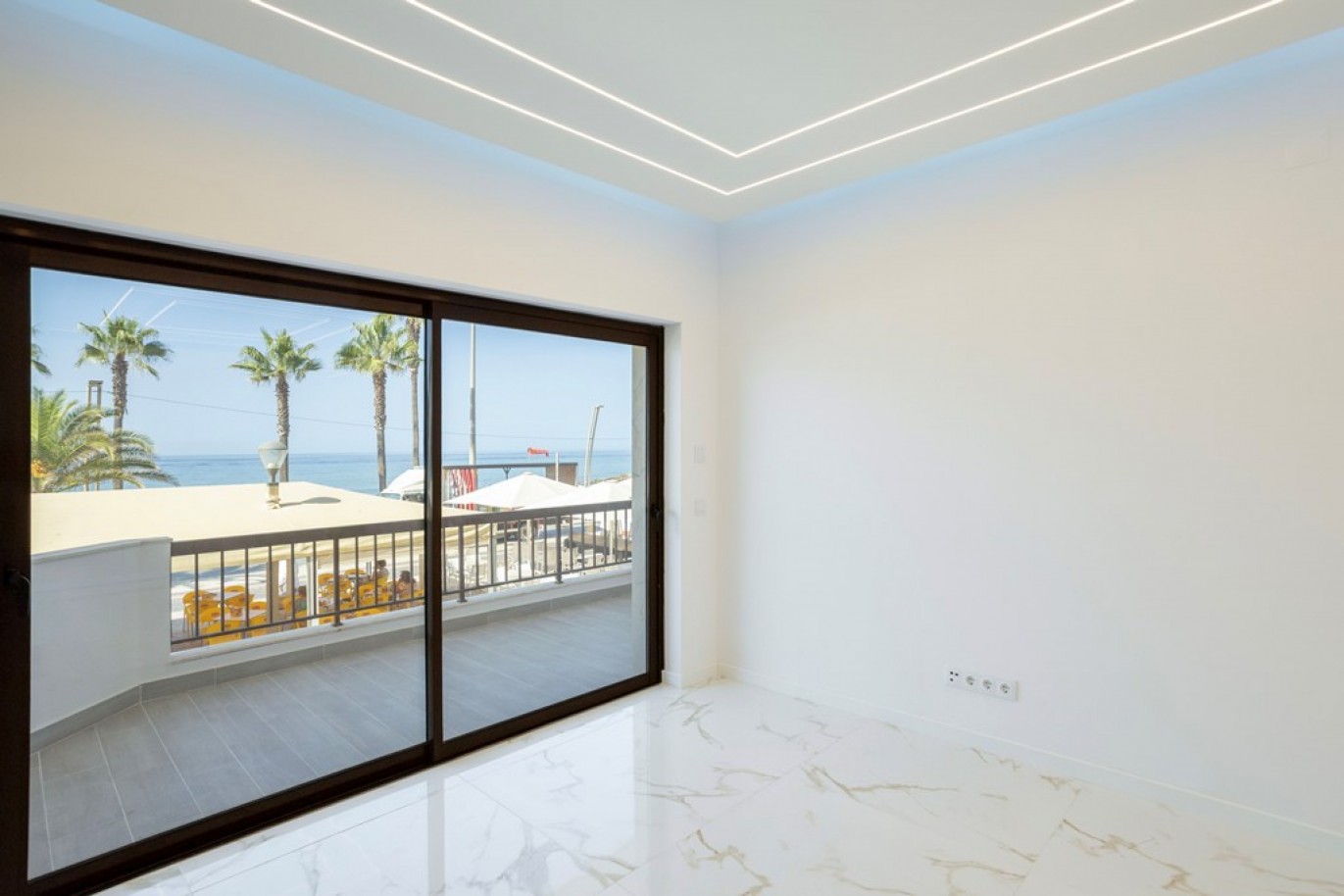 3-bedroom apartment, sea front, for sale, Quarteira, Algarve, Portugal_336791