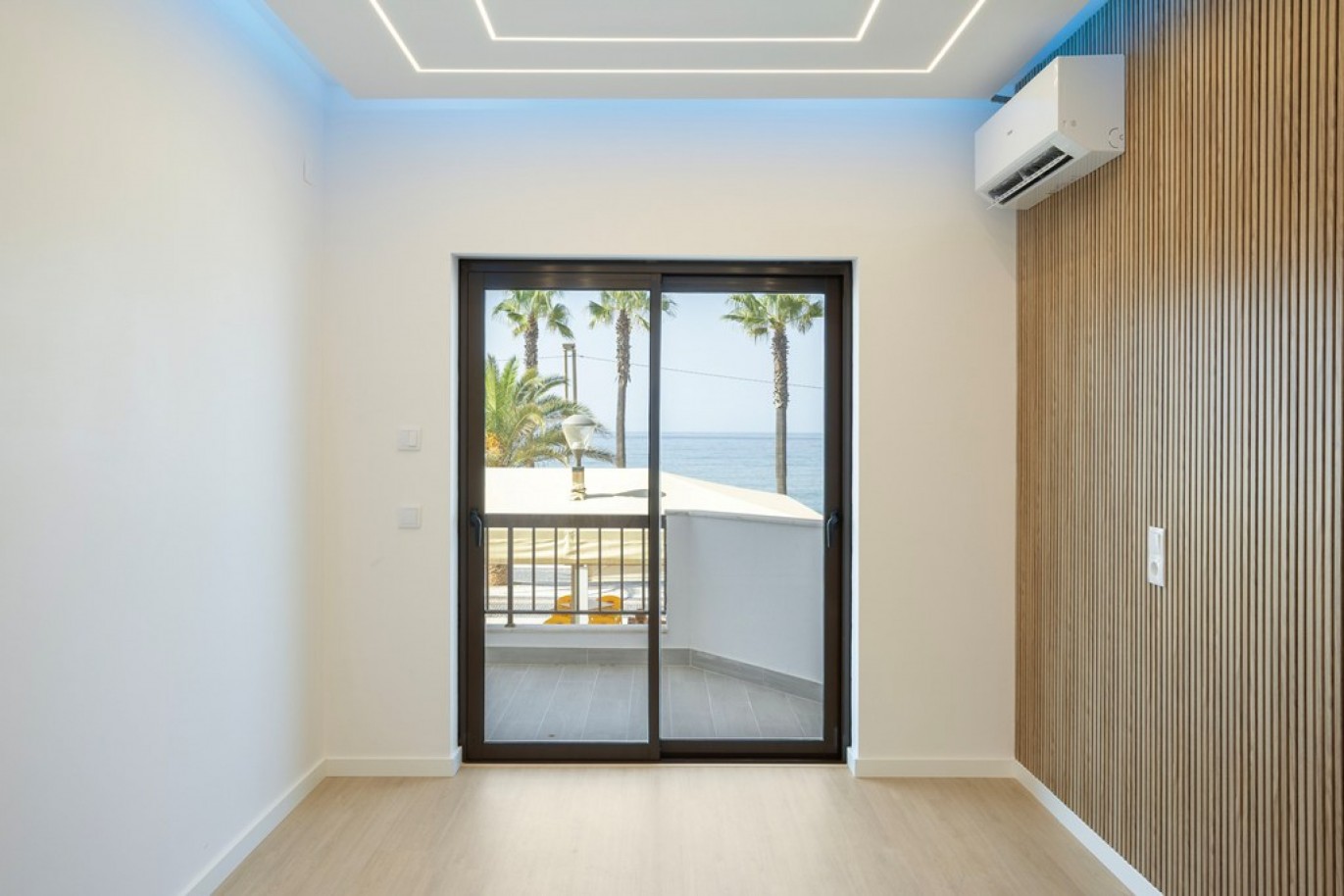 3-bedroom apartment, sea front, for sale, Quarteira, Algarve, Portugal_336801
