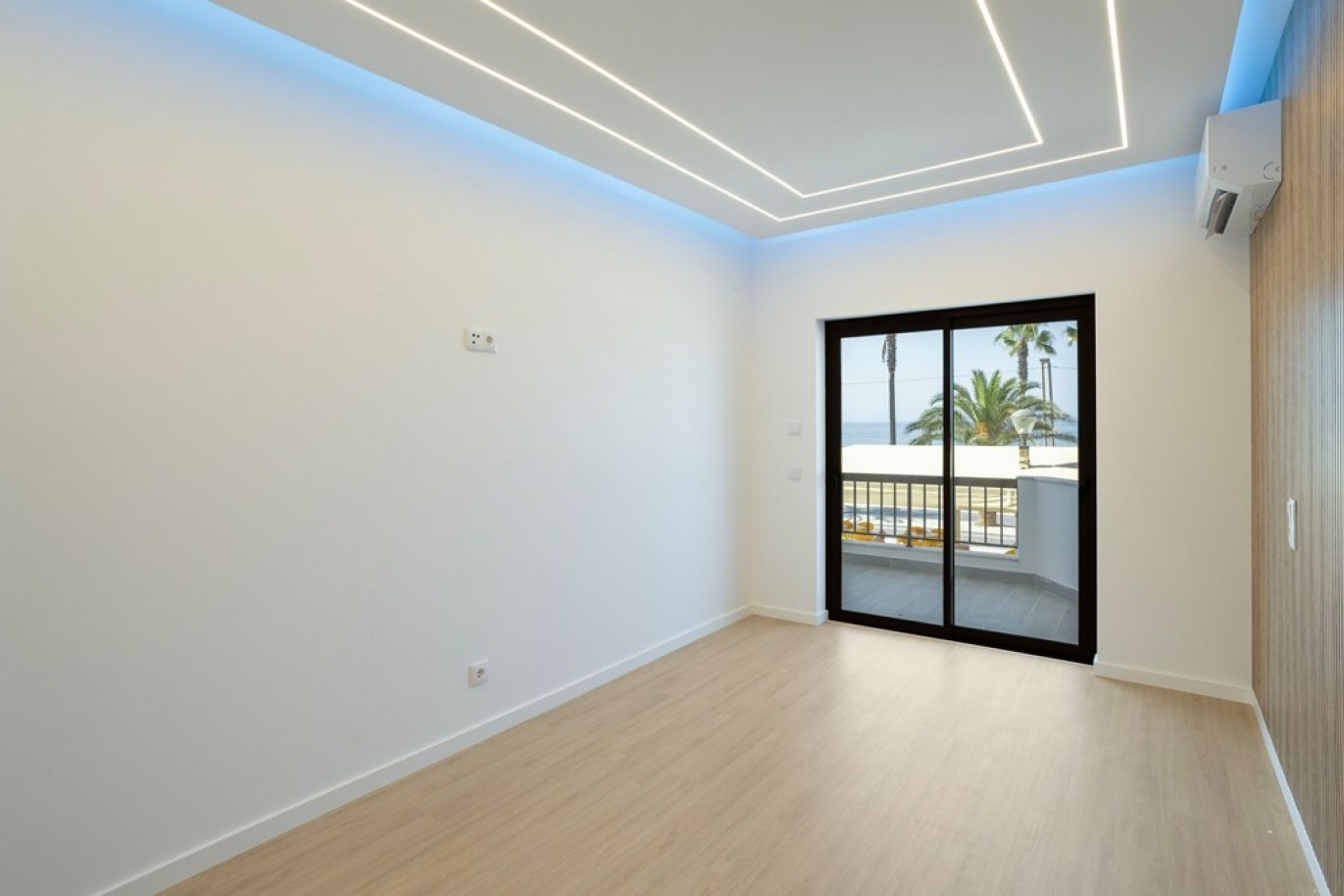 3-bedroom apartment, sea front, for sale, Quarteira, Algarve, Portugal_336802