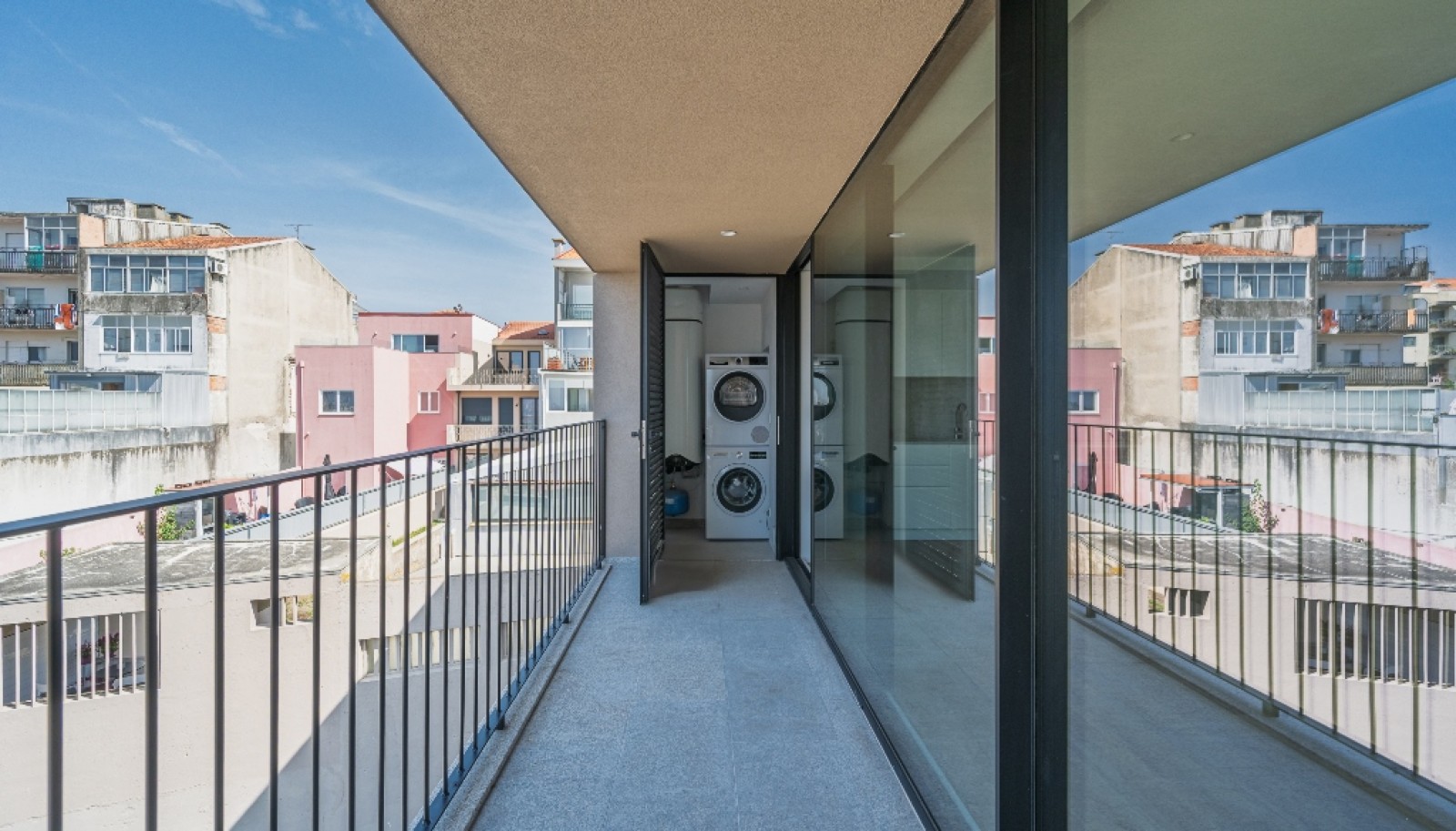 Ático de 2 dormitorios con terrazas en alquiler en Oporto, Portugal_336814