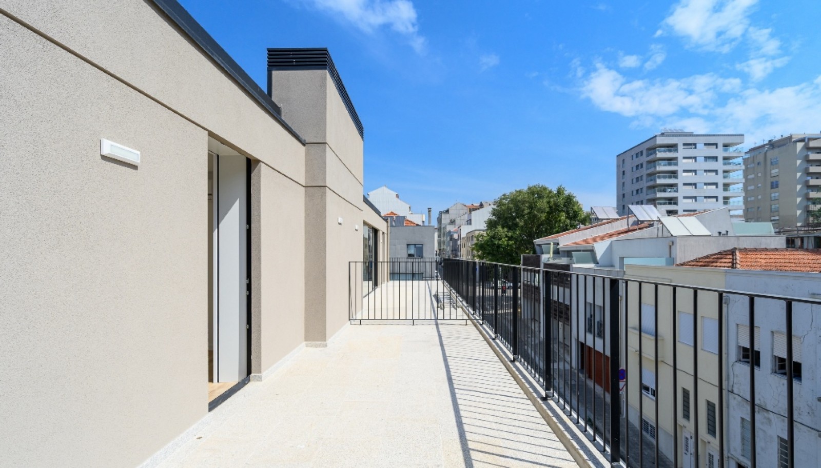 Ático de 2 dormitorios con terrazas en alquiler en Oporto, Portugal_336831