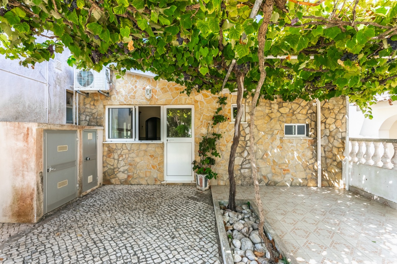 Moradia com garagem para venda em Lagos, Algarve, Portugal_336932