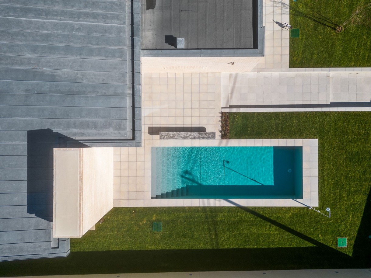 Moradia contemporânea com piscina e jardim à venda em Esposende_337030
