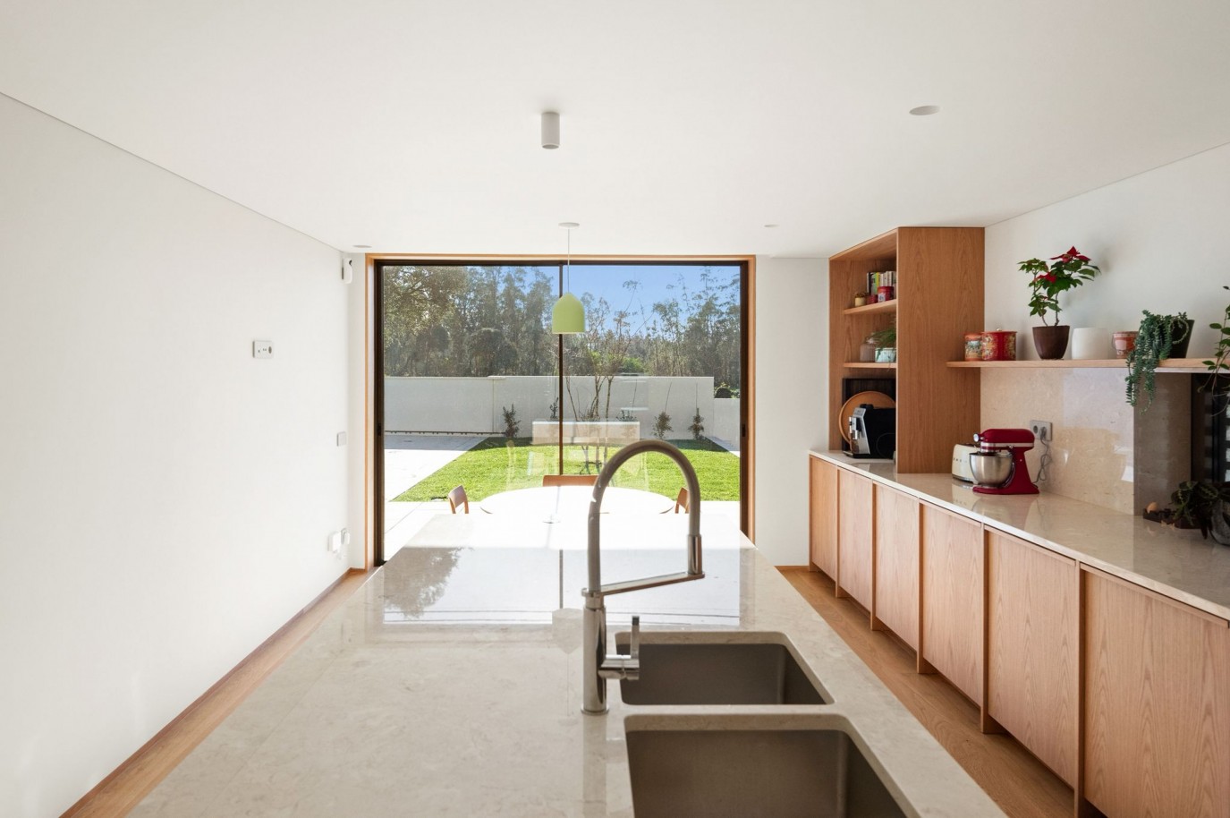 Moradia contemporânea com piscina e jardim à venda em Esposende_337036