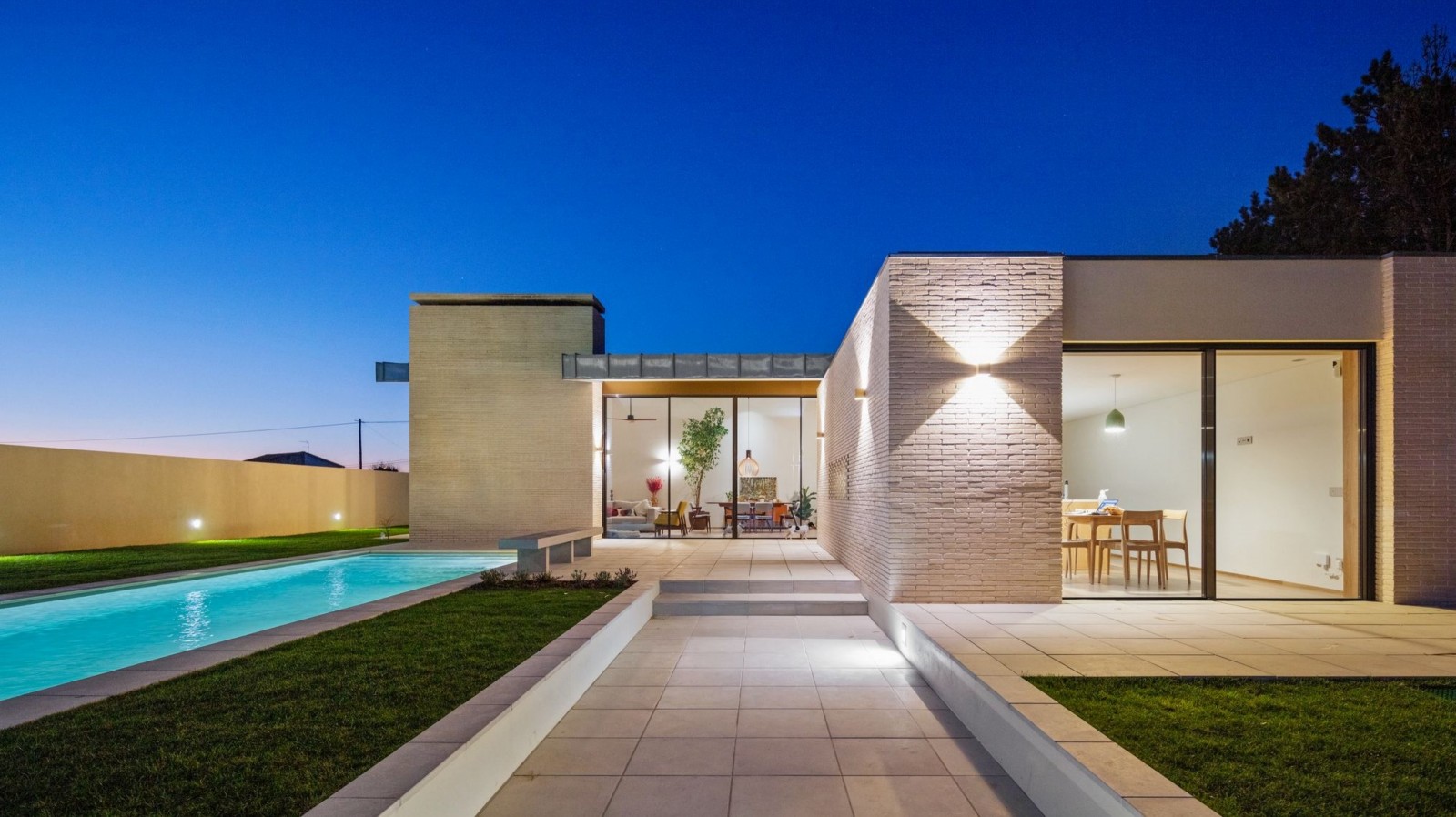 Moradia contemporânea com piscina e jardim à venda em Esposende_337085