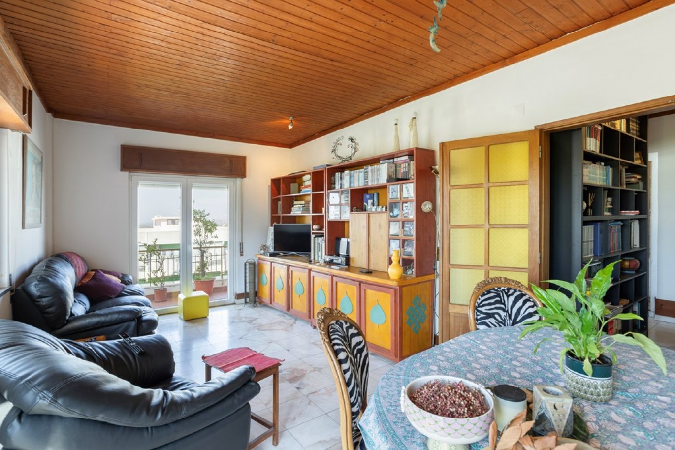 3-bedroom apartment for sale in the center of Loulé, Algarve, Portugal_337224