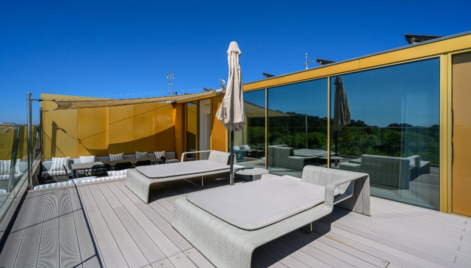 Penthouse with pool for sale near Parque da Cidade, Porto, Portugal_337318