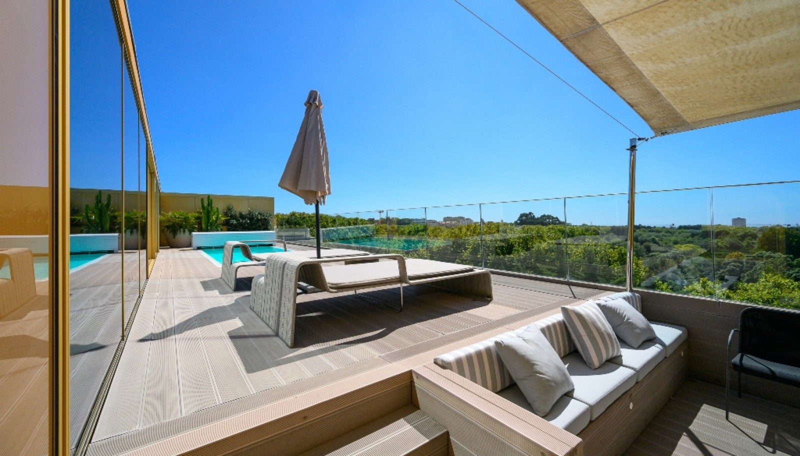 Penthouse with pool for sale near Parque da Cidade, Porto, Portugal_337320