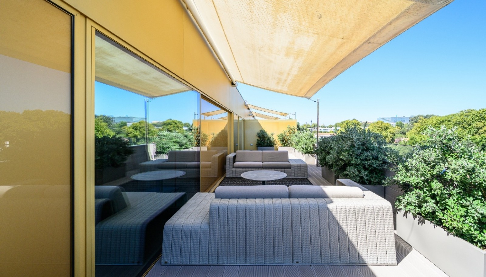 Penthouse with pool for sale near Parque da Cidade, Porto, Portugal_337325