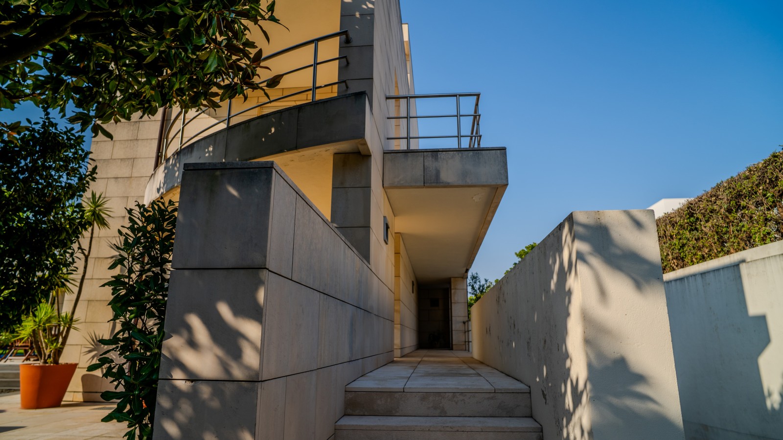 Villa mit Garten und Pool zu verkaufen in Foz do Porto, Portugal_337448