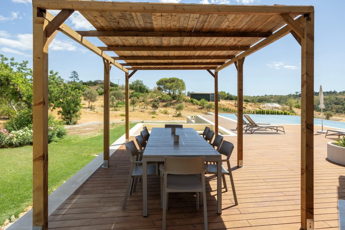 Luxuosa Moradia V4 com piscina, à venda em Estoi, Algarve_338070