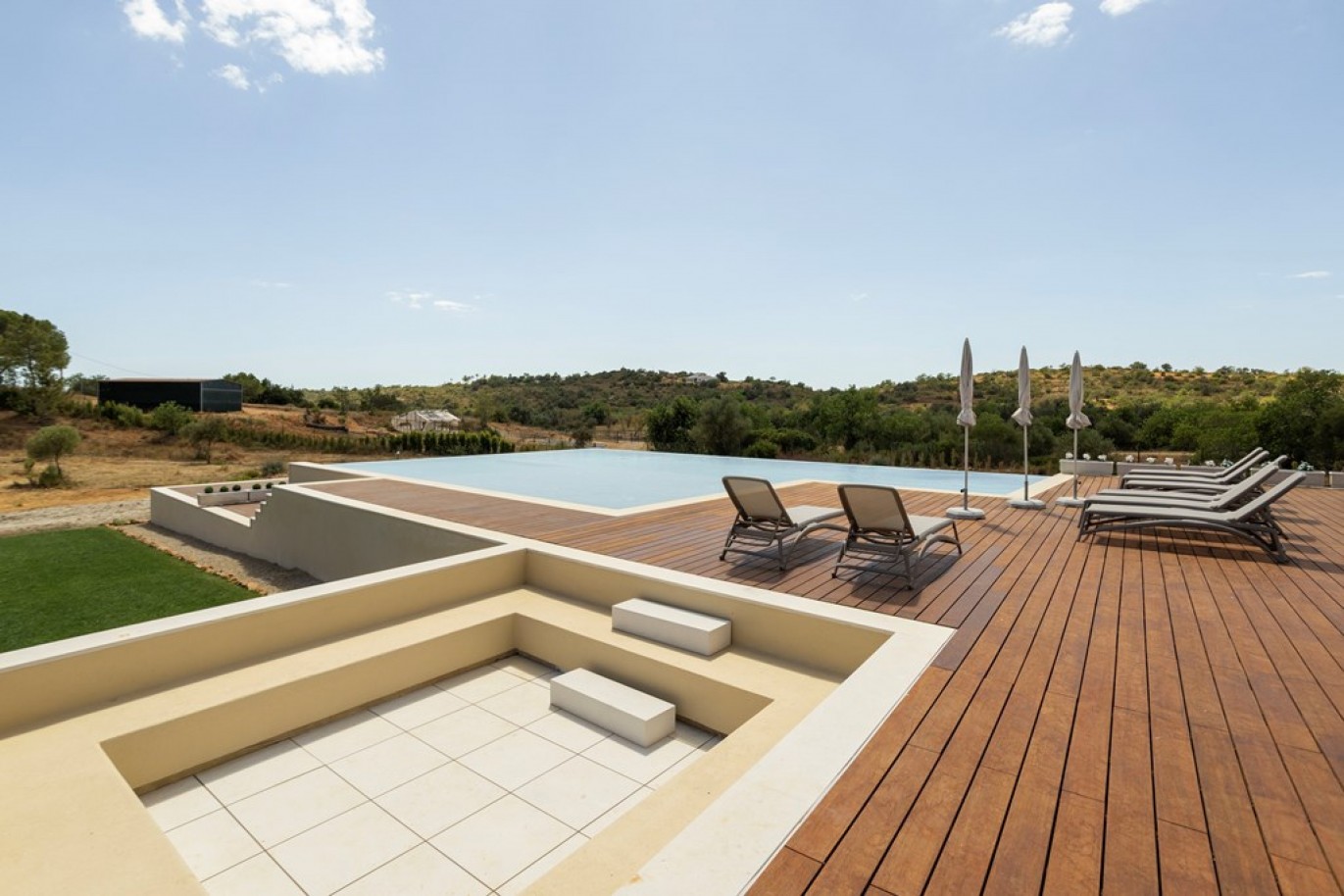 Luxuosa Moradia V4 com piscina, à venda em Estoi, Algarve_338072