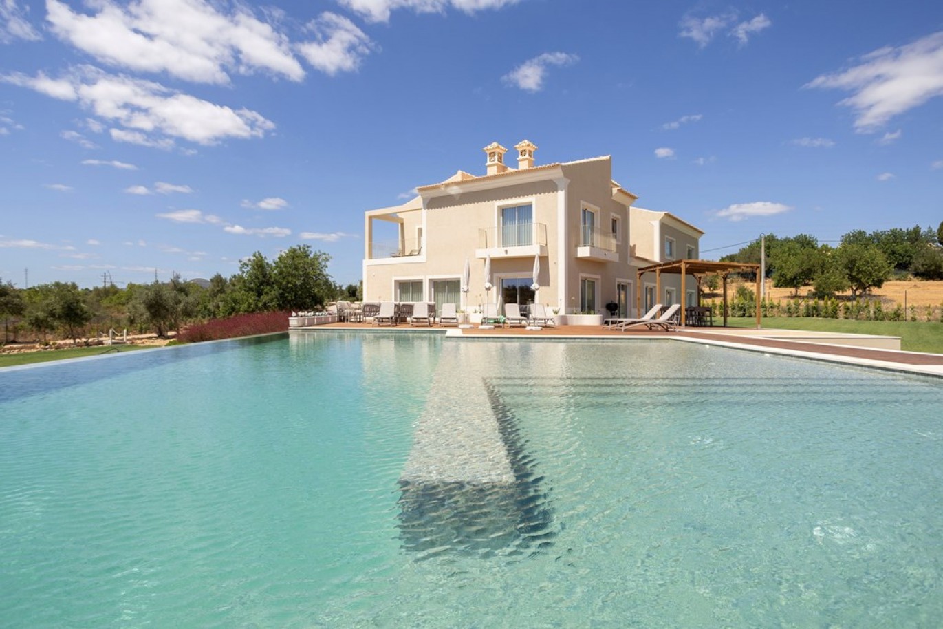 Luxuosa Moradia V4 com piscina, à venda em Estoi, Algarve_338075
