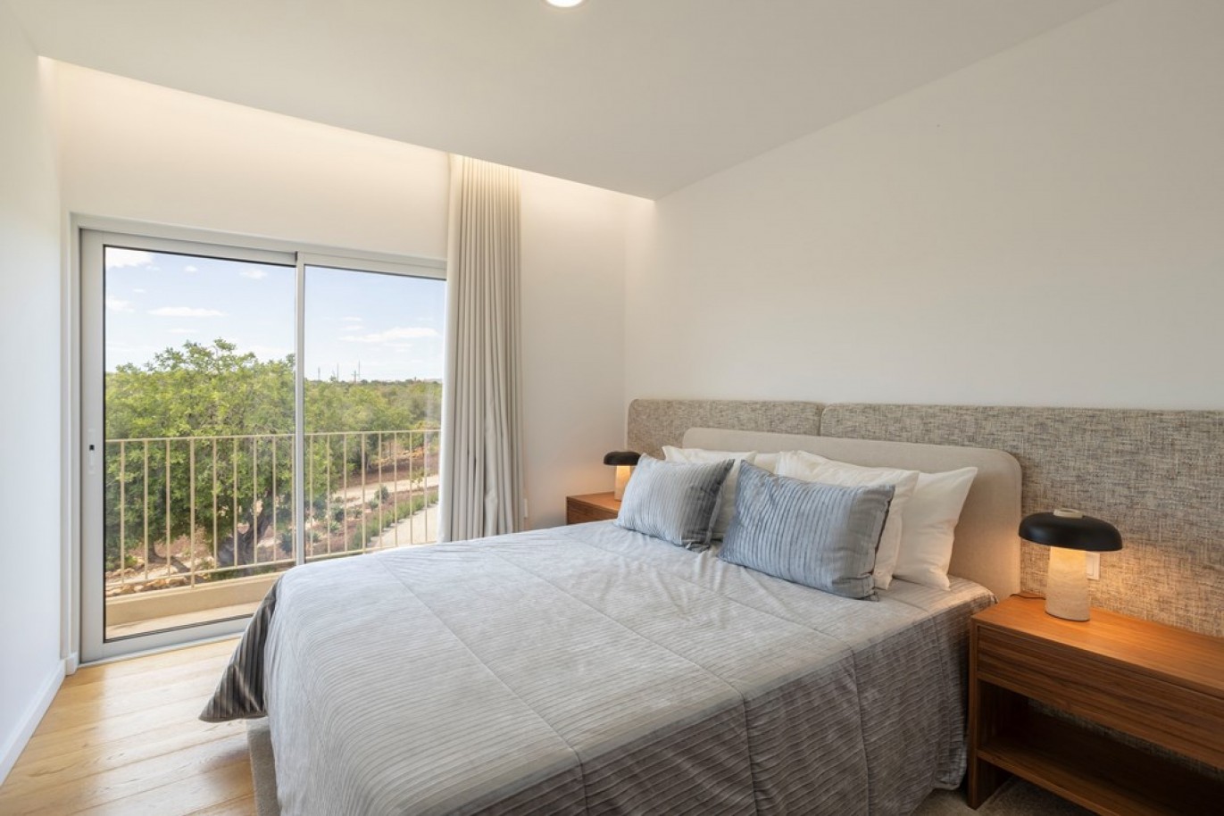 Luxuosa Moradia V4 com piscina, à venda em Estoi, Algarve_338085