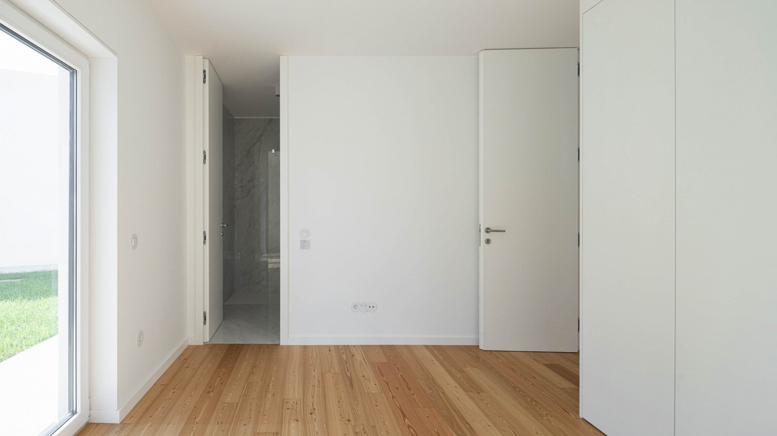 Villa de 4 dormitorios con jardín y piscina en venta Porto, Portugal_338119