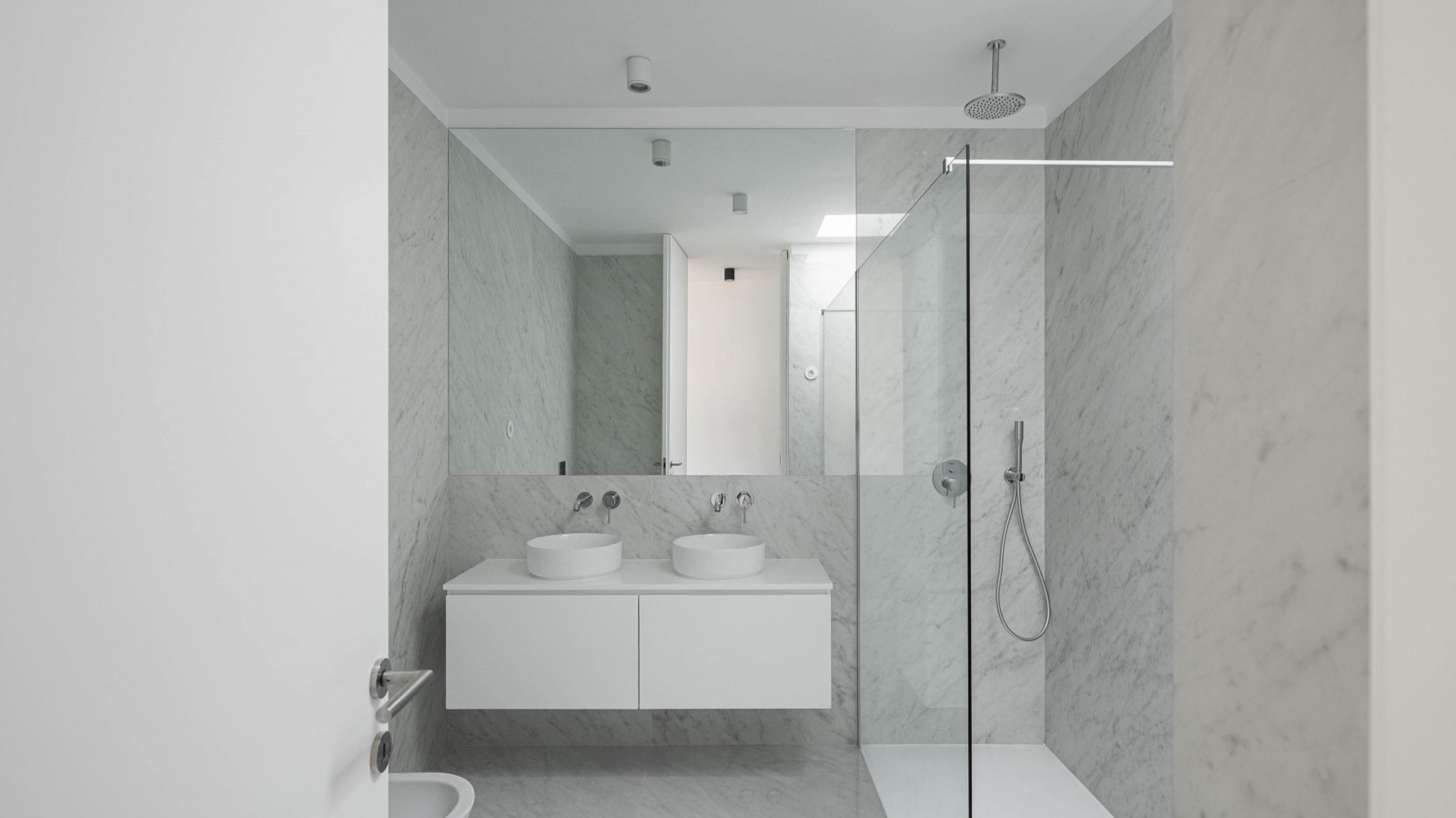 Villa de 4 dormitorios con jardín y piscina en venta Porto, Portugal_338126