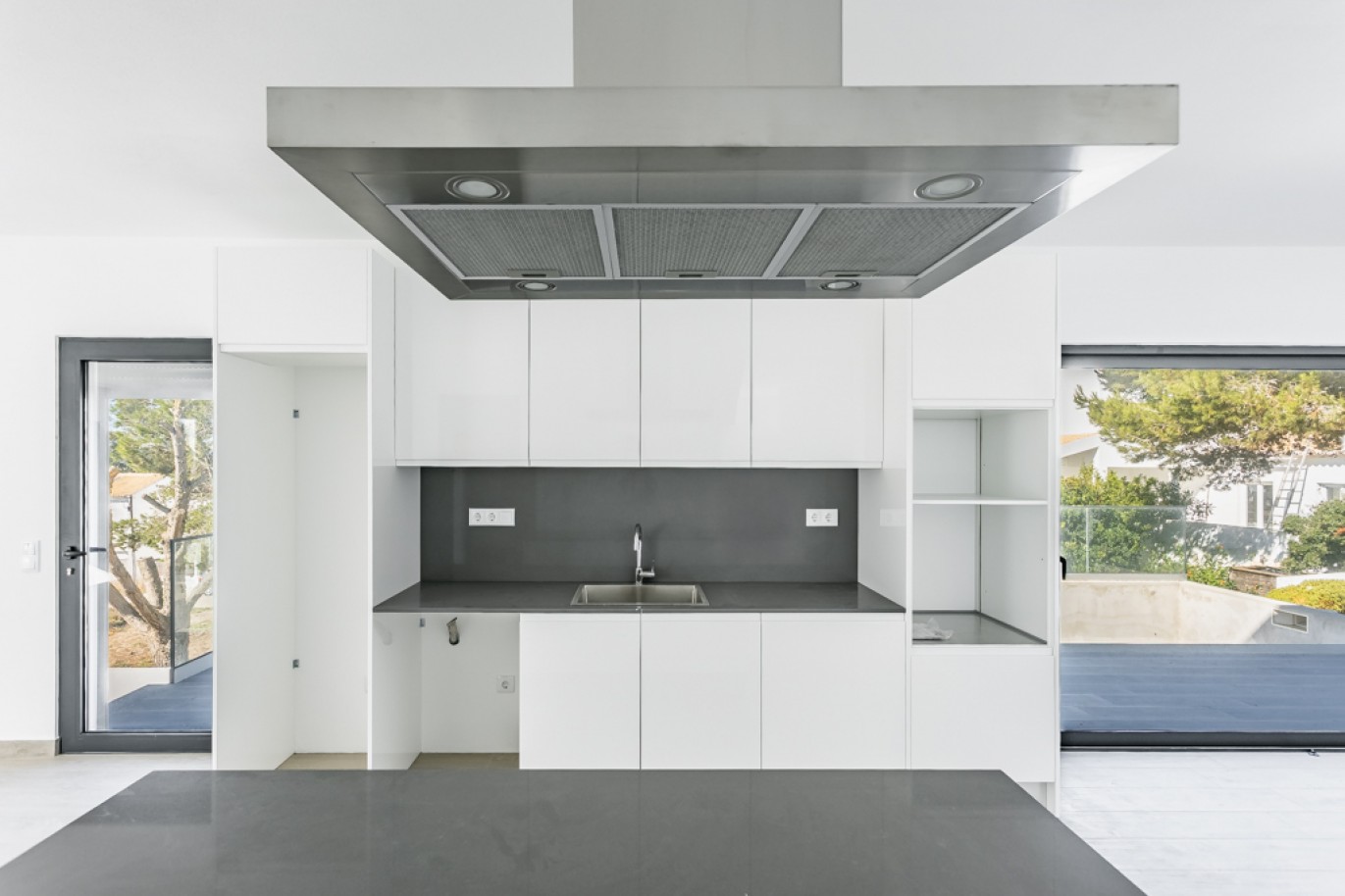 Moderna Moradia V4 com piscina para venda em Aljezur, Algarve_339344
