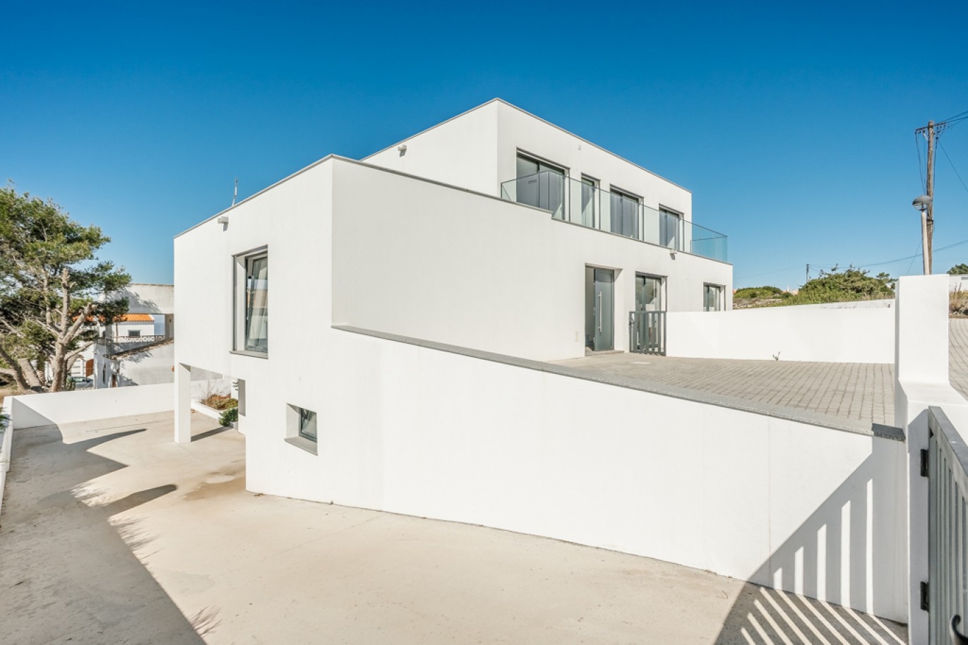 Moderna Moradia V4 com piscina para venda em Aljezur, Algarve_339349