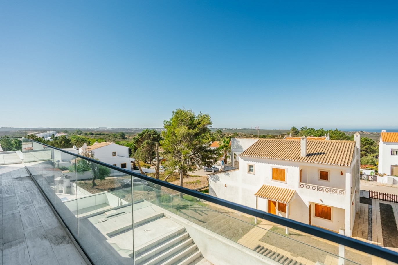 Moderna Moradia V4 com piscina para venda em Aljezur, Algarve_339359