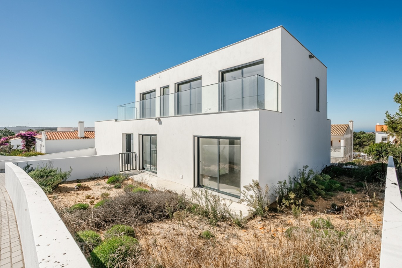 Moderna Moradia V4 com piscina para venda em Aljezur, Algarve_339363