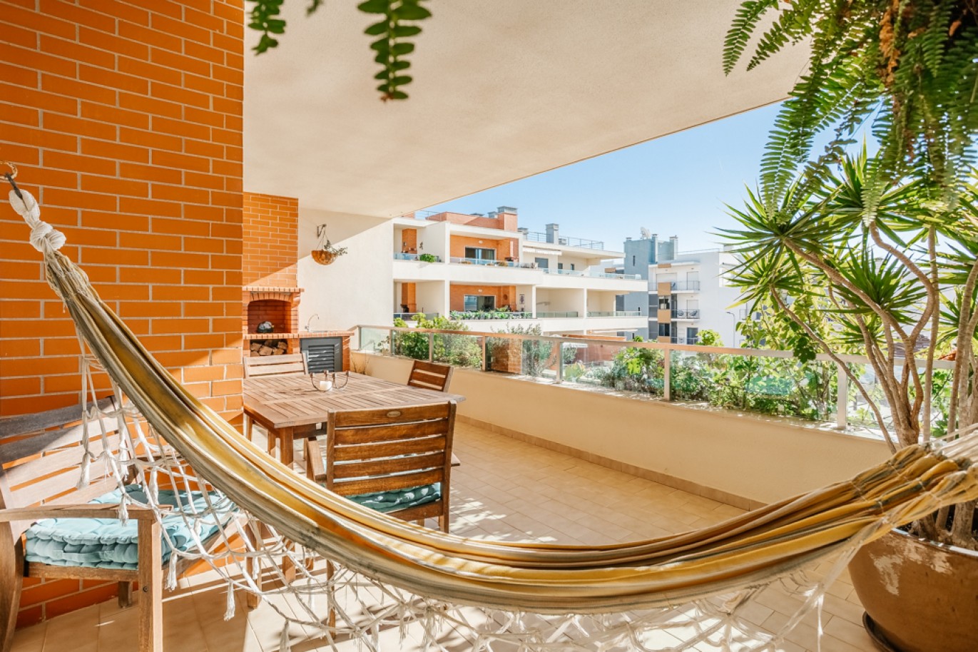 2-bedroom Apartment with pool for sale in Lagos, Algarve, Portugal_339378