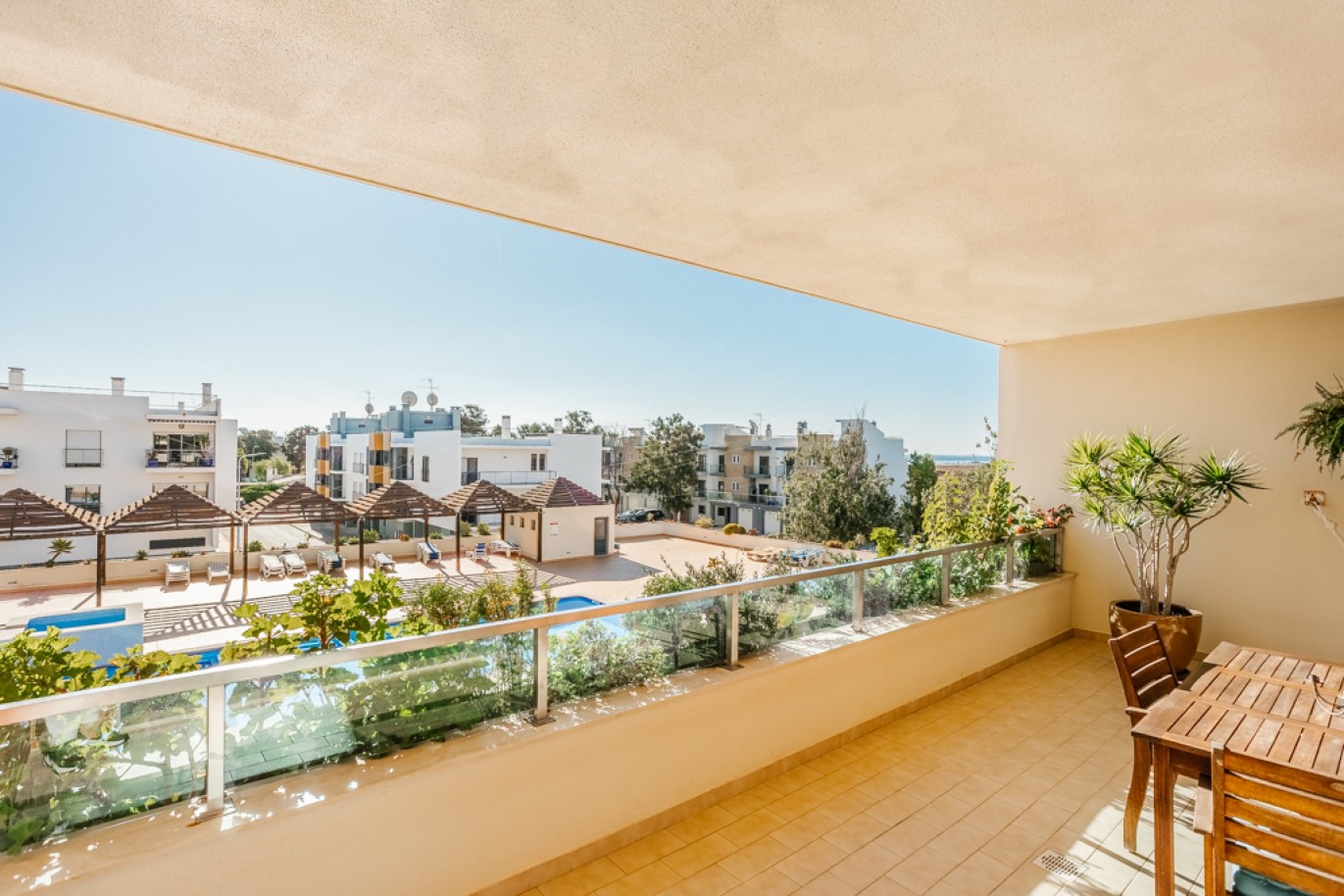 2-bedroom Apartment with pool for sale in Lagos, Algarve, Portugal_339380