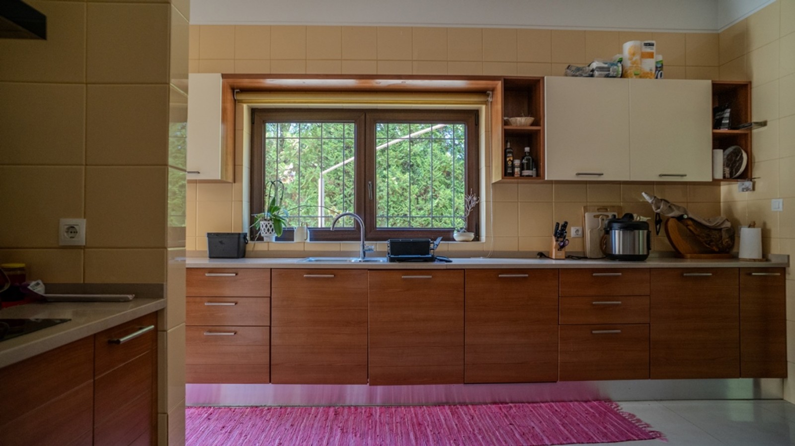 Fünf + Ein Schlafzimmer Villa mit Garten und Pool  in Trofa, Portugal_339416