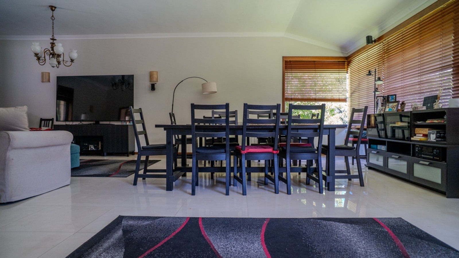 Fünf + Ein Schlafzimmer Villa mit Garten und Pool  in Trofa, Portugal_339423