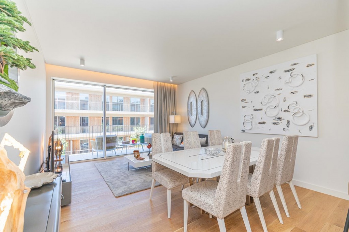 Apartamento T2, frente praia, à venda em Quarteira, Algarve_339613
