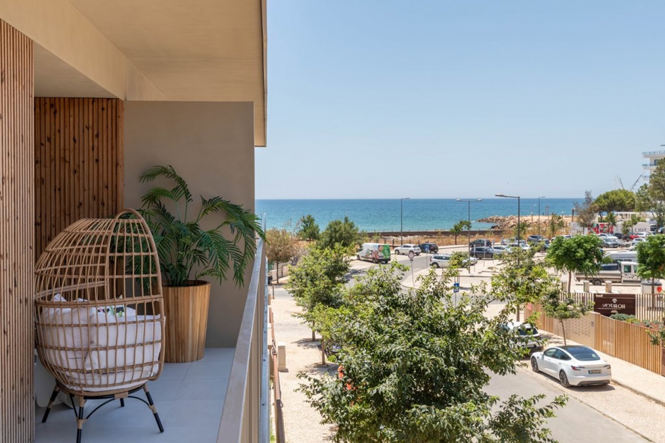 Apartamento T2, frente praia, à venda em Quarteira, Algarve_339622