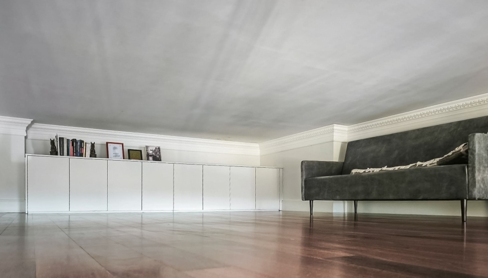 One bedroom apartment with balcony for sale downtown Porto, Portugal_339698