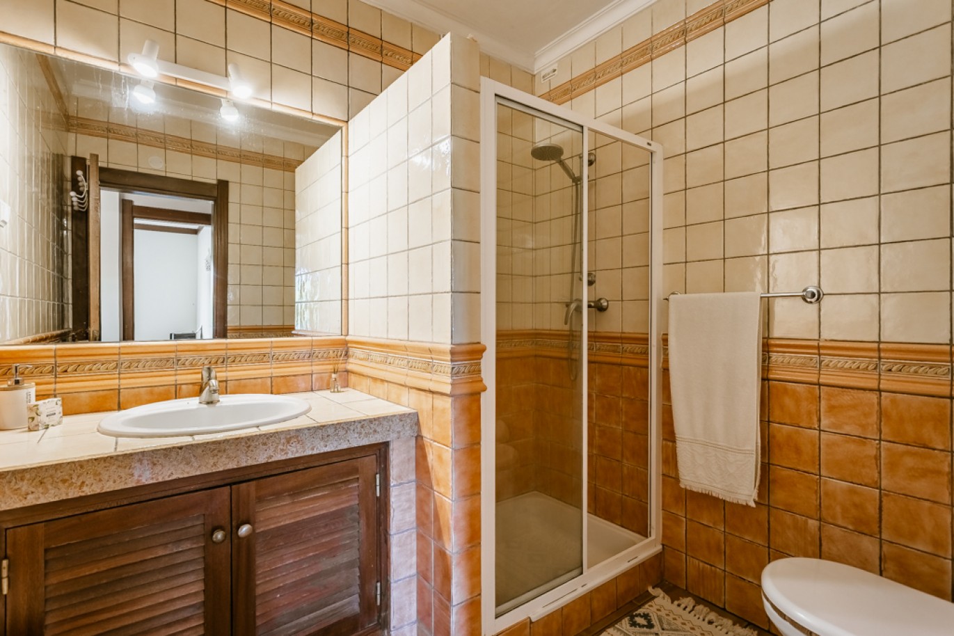 Villa with terrace and sea view for sale in Lagoa, Algarve, Portugal_339731