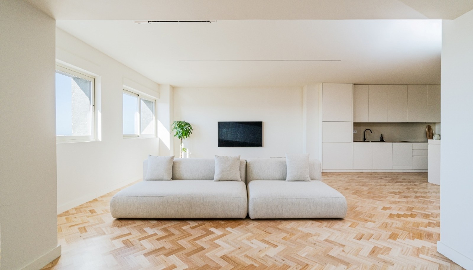 Apartamento T4 totalmente reabilitado à venda no centro do Porto_339739