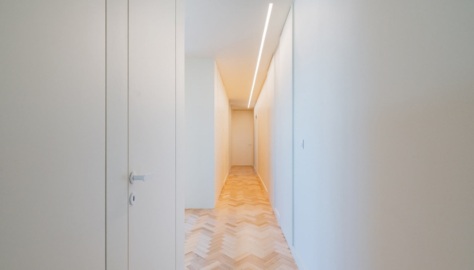 Apartamento T4 totalmente reabilitado à venda no centro do Porto_339747
