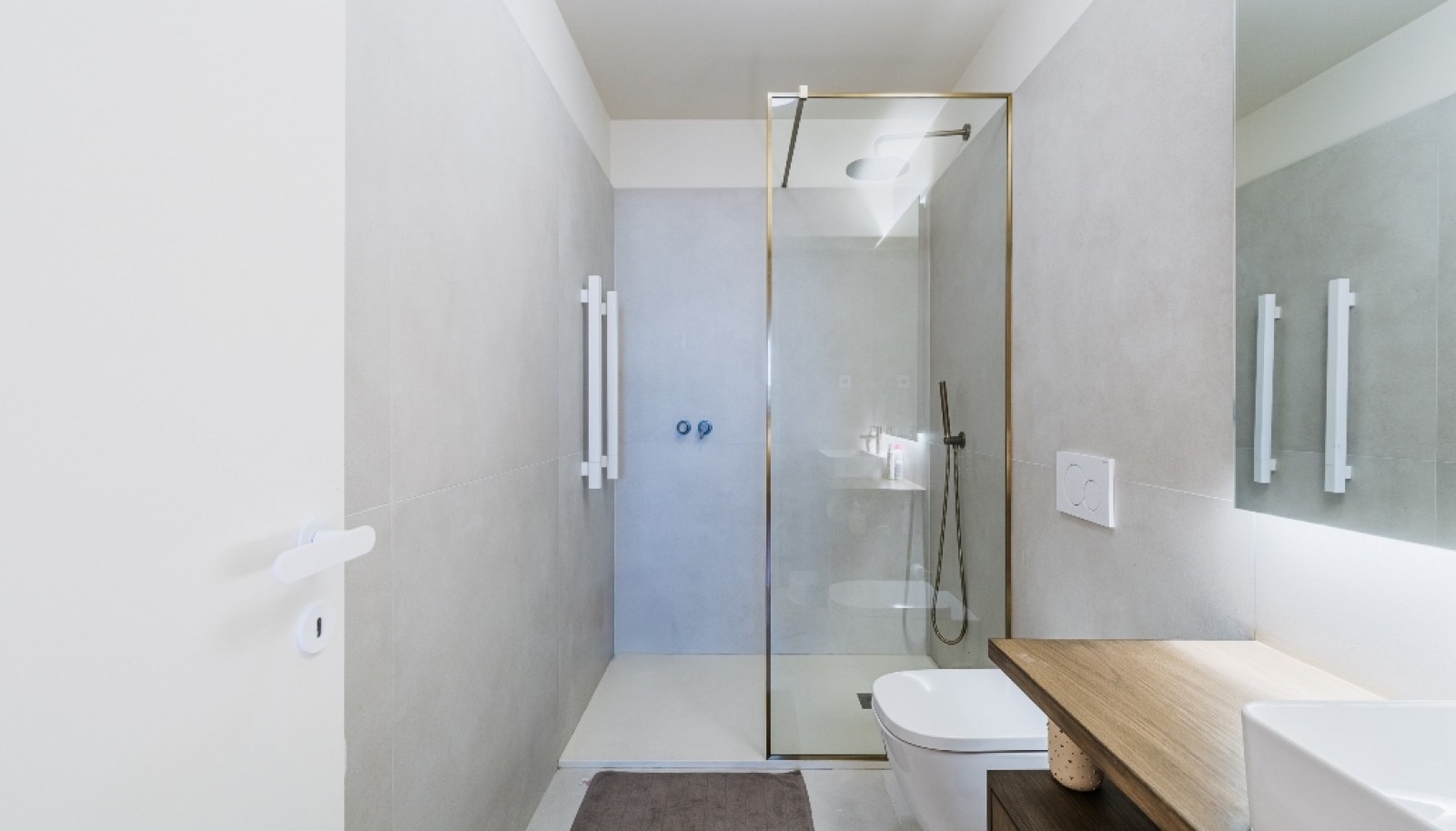 Apartamento T4 totalmente reabilitado à venda no centro do Porto_339751