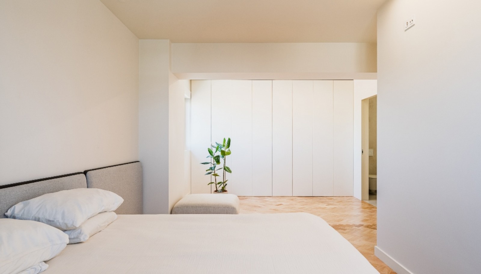 Apartamento T4 totalmente reabilitado à venda no centro do Porto_339758