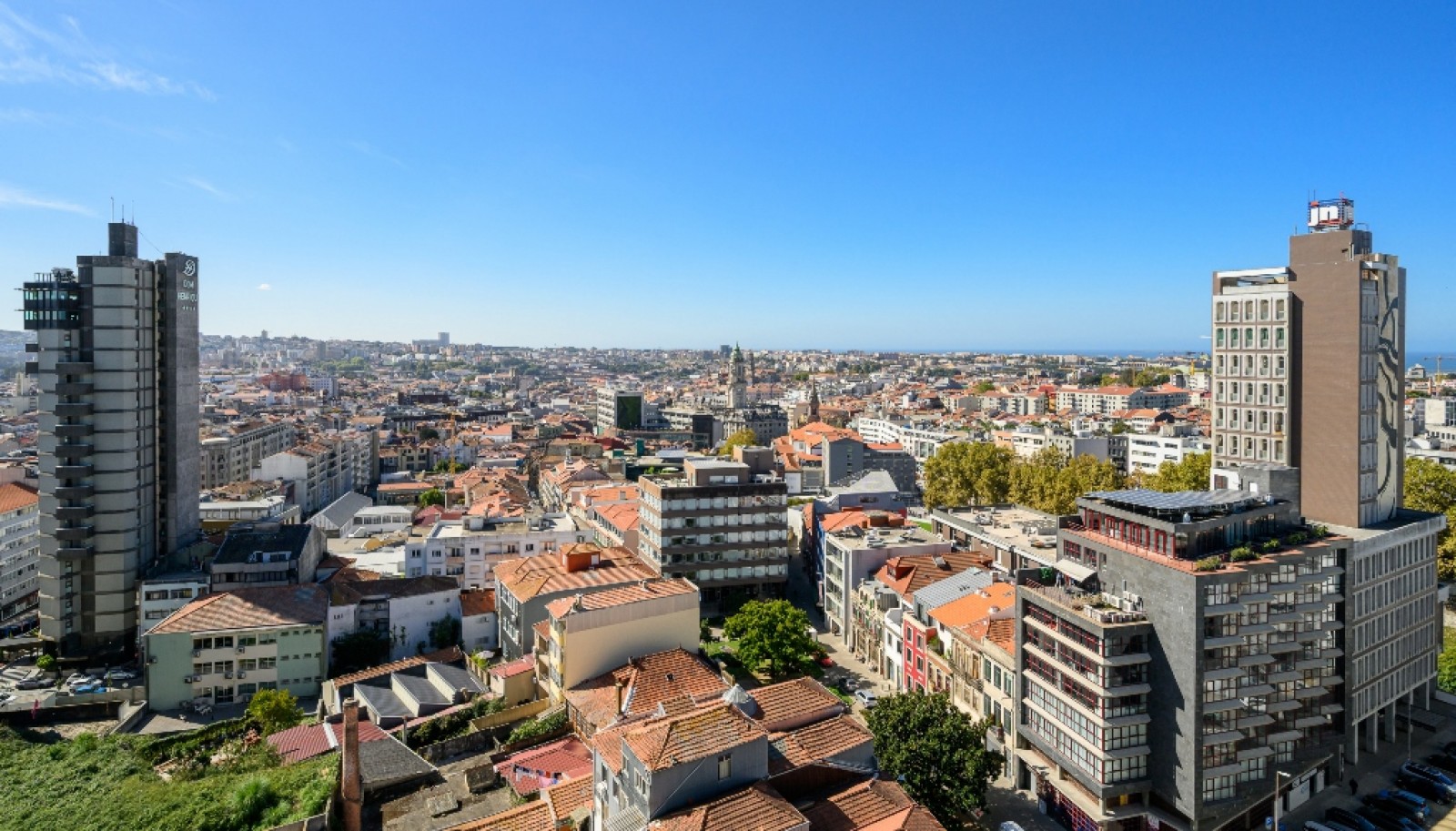 Apartamento T5 para reabilitar à venda no centro do Porto_339790