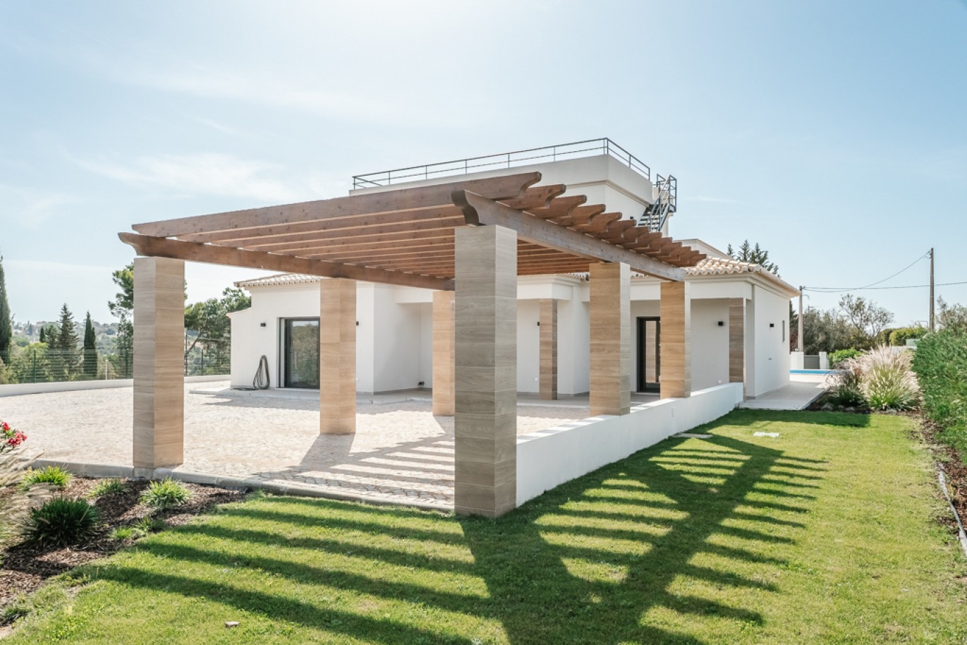 Moradia V4 com piscina para venda em Carvoeiro, Algarve_339927
