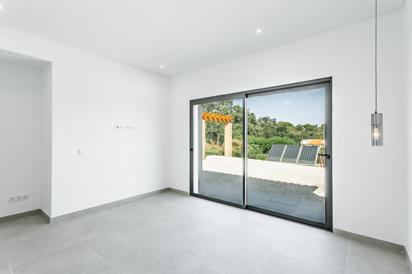 Moradia V4 com piscina para venda em Carvoeiro, Algarve_339931