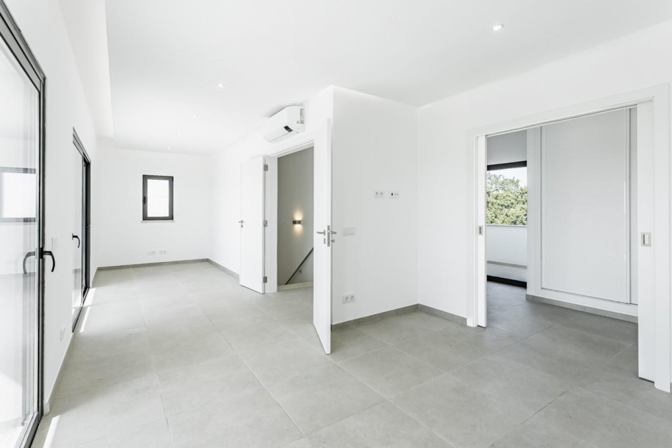 Moradia V4 com piscina para venda em Carvoeiro, Algarve_339946