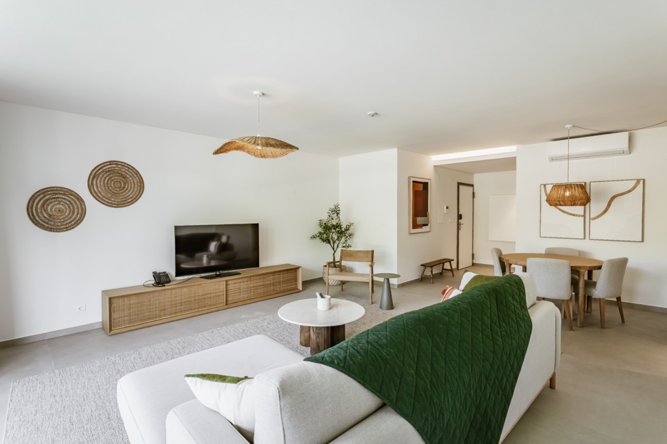 Piso de 2 dormitorios, en venta, en Salgados, Algarve, Portugal_339973