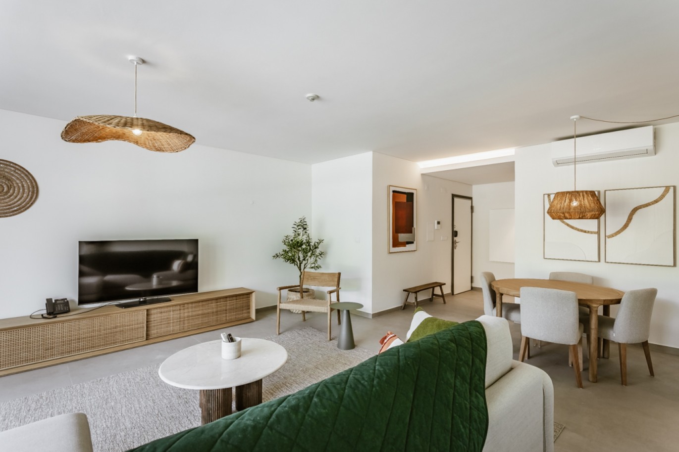 Piso de 2 dormitorios, en venta, en Salgados, Algarve, Portugal_339977