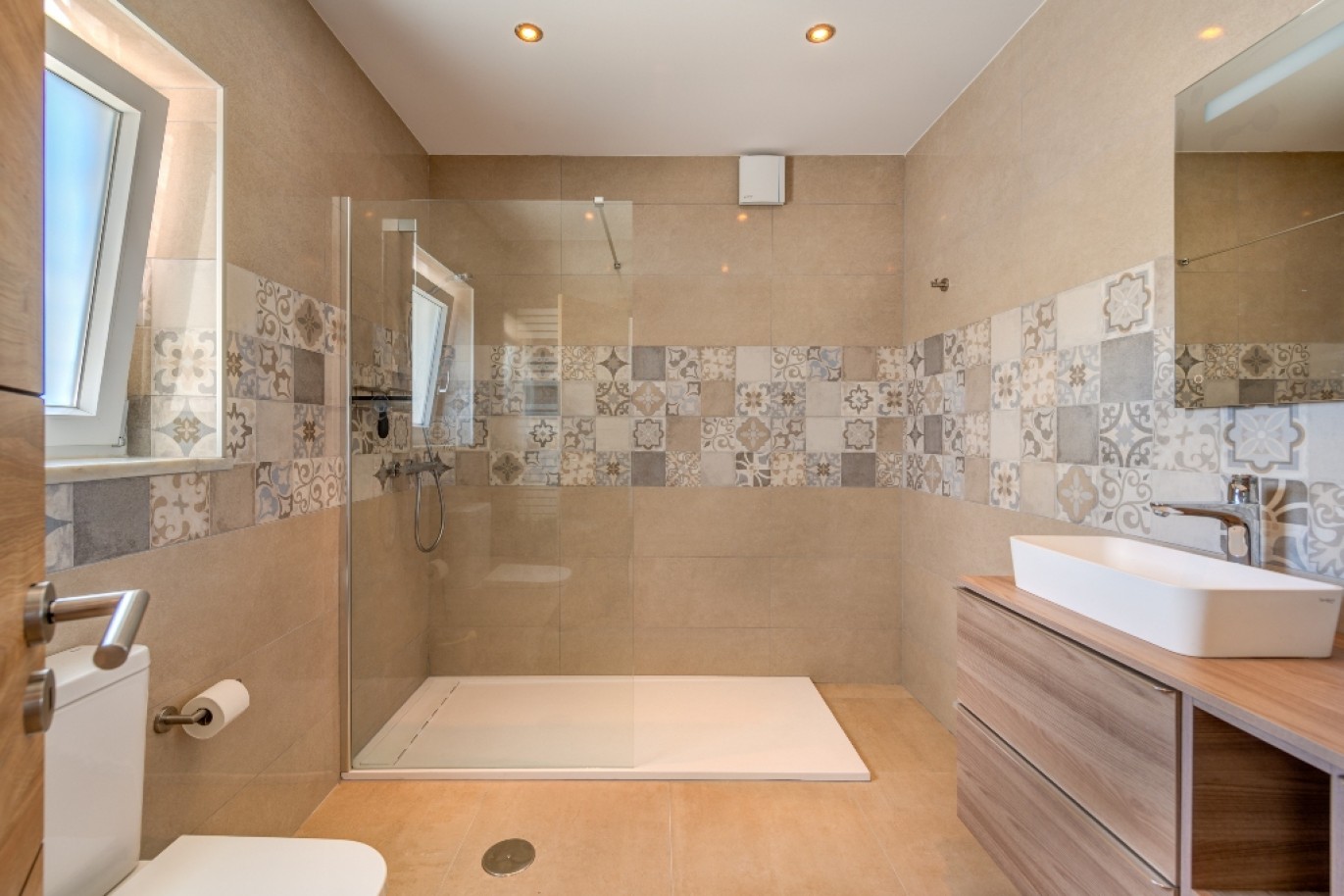 Fantástica Moradia com piscina para venda em Carvoeiro, Algarve_340007