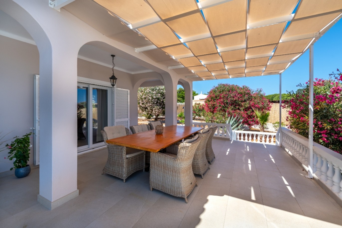 Fantástica Moradia com piscina para venda em Carvoeiro, Algarve_340020