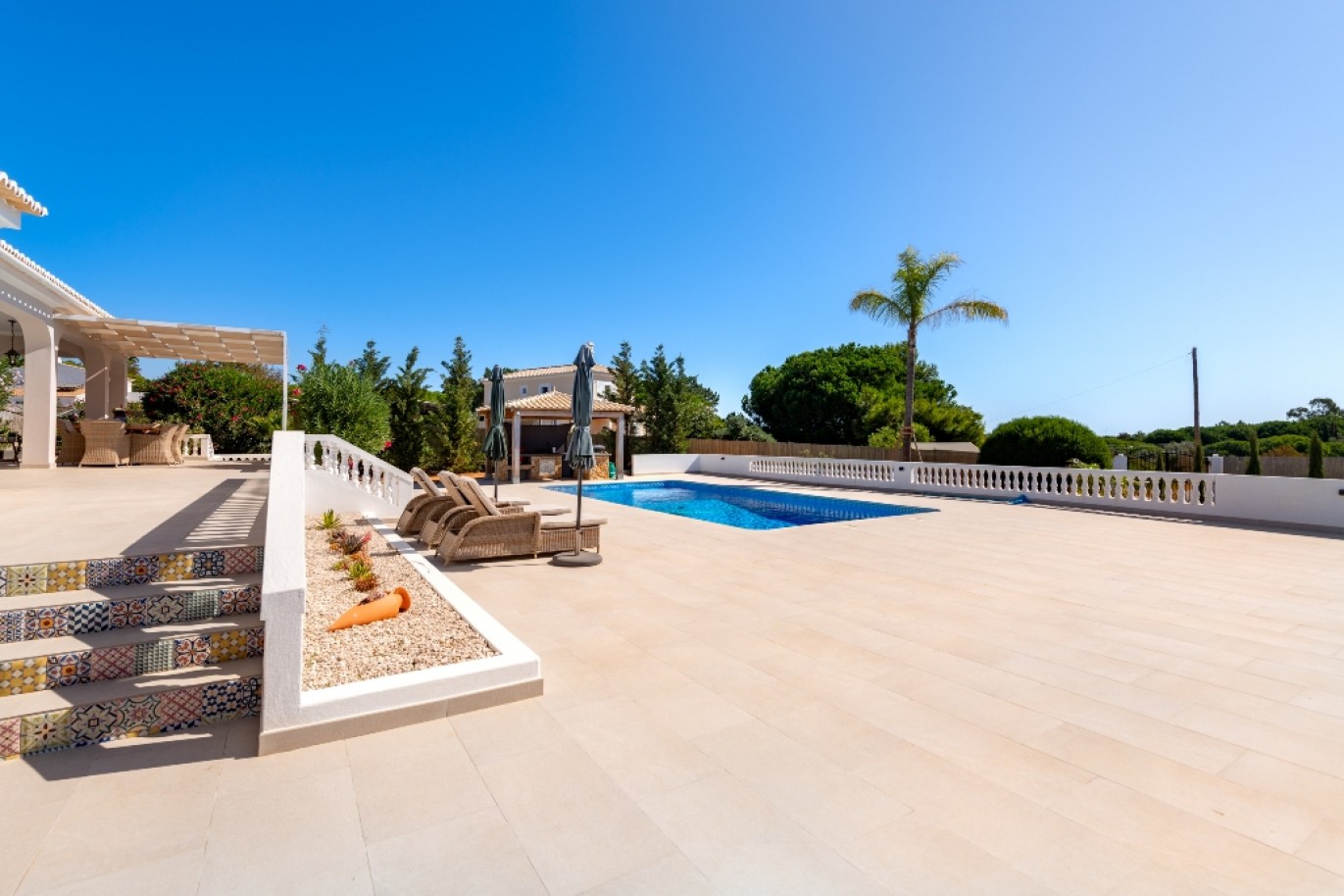 Fantástica Moradia com piscina para venda em Carvoeiro, Algarve_340026