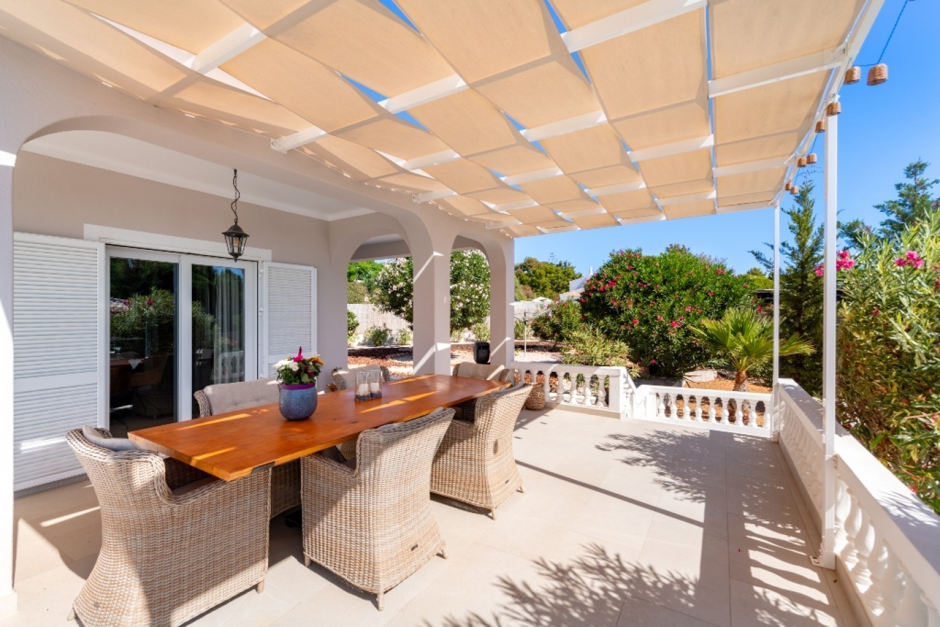 Fantástica Moradia com piscina para venda em Carvoeiro, Algarve_340030