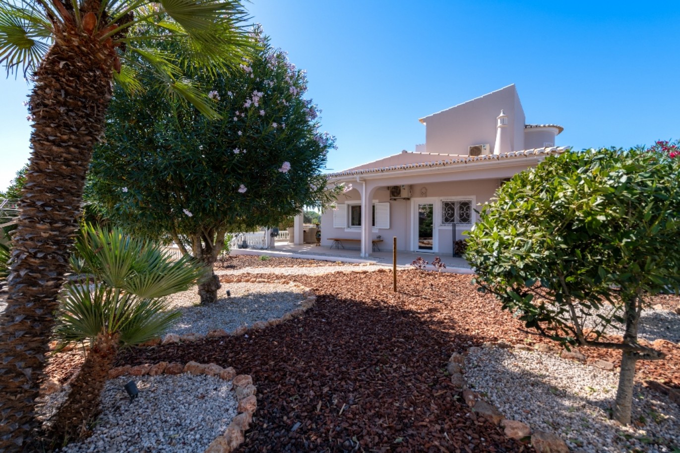 Fantástica Moradia com piscina para venda em Carvoeiro, Algarve_340031